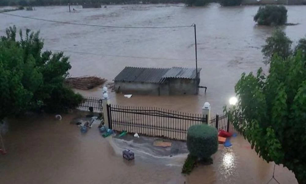 Εύβοια: Διάσωση από το Λιμενικό 73χρονης που παρασύρθηκε στη θάλασσα